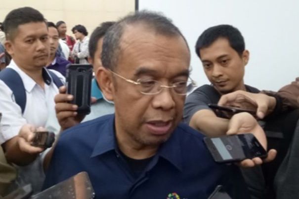 Sesmenpora Gatot Dewa Broto mengkritisi Ketum PSSI yang tak pernah berada di Jakarta. - Image