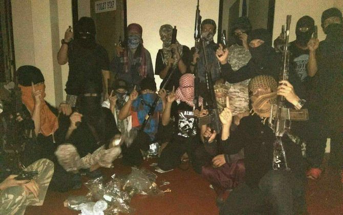 Sejumlah Teroris yang ada di Mako Brimob saat peristiwa inisden keurusuhan rutan Mako Brimob Kelapa dua. Diduga banyak di anatara mereka yang menjadi korban radikalisme dan anti Pancasila. - Image