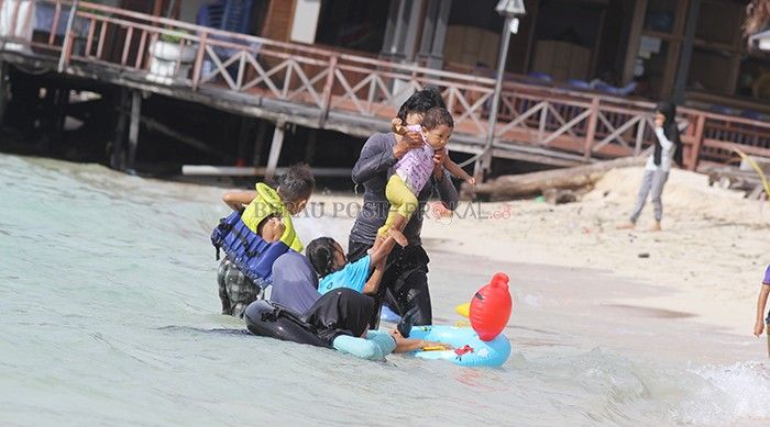 SEPI KUNJUNGAN: Wisatawan yang biasa berkunjung ke Derawan ada yang mengaku khawatir bencana alam. - Image