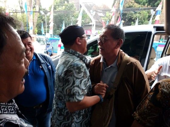 Deddy Mizwar menyambangi kantor DPD Demokrat Jawa Barat. - Image