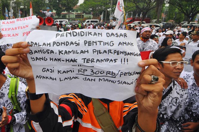 Ilustrasi: kompetensi guru masih di bawah standar. Hal itu berdampak pada siswa yang dihasilkan. - Image
