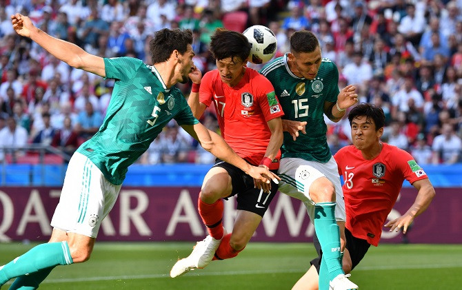 Skuad Jerman belum mampu menembus pertahanan solid Korsel. - Image