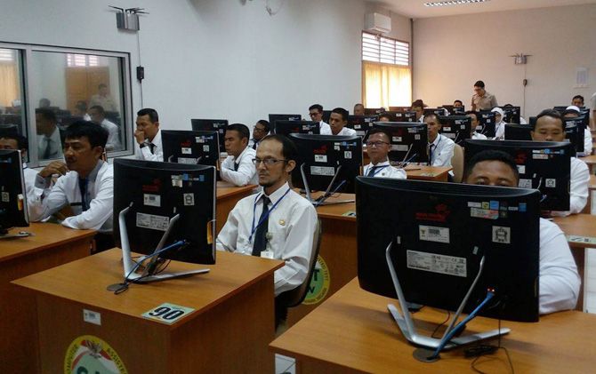 Ilustrasi: KemenPANRB tetapkan kuota CPNS 2018 sebanyak 238.015 kursi. - Image