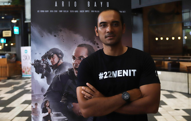 Ario Bayu, pemeran Ardi dalam film 22 Menit. - Image