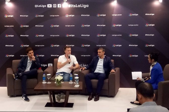 Steve McManaman nilai peluang tim Spanyol selain Barcelona dan Real Madrid untuk juara La Liga tetap ada. - Image
