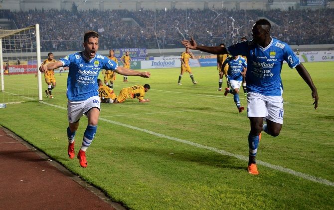Joni Bauman kembali berduet dengan Ezechiel N - Image