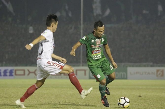 PSMS Medan langsung merugi akibat penghentian sementara kompetisi Liga 1 2018. - Image