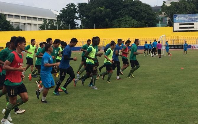 Tim SFC saat melakukan latihan di Stadion Bumi Sriwijaya - Image