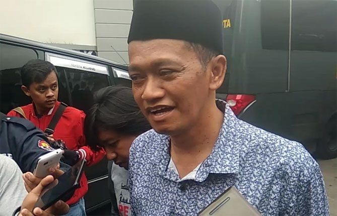 Anggota DPRD Kota Malang Ribut Hariyanto usai menjalani pemeriksaan oleh KPK, Sabtu (1/9). - Image