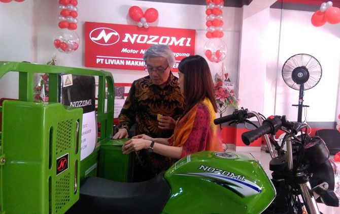 NOZOMI: Direktur PT Nozomi Otomotif Indonesia, Cindy Leo saat memberikan sambutan, Sabtu (28/7). - Image