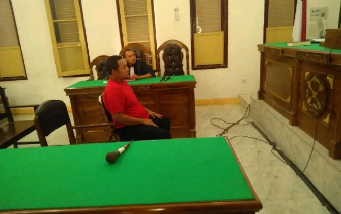 Tommy Daniel Patar saat menjalani persidangan, Selasa (21/8). - Image