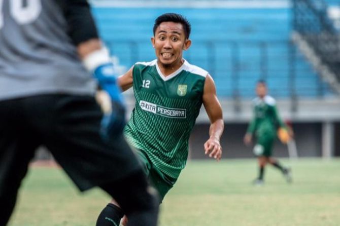 Gelandang sekaligus kapten Persebaya, Rendi Irwan Saputra. - Image