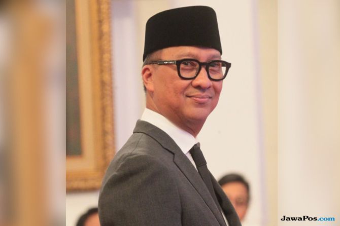 Menteri Sosial, Agus Gumiwang. Penunjukan Agus sebagai pengganti Idrus Marham dinilai karena politikus Golkar tersebut memiliki pengaruh kuat di Jawa Barat. - Image