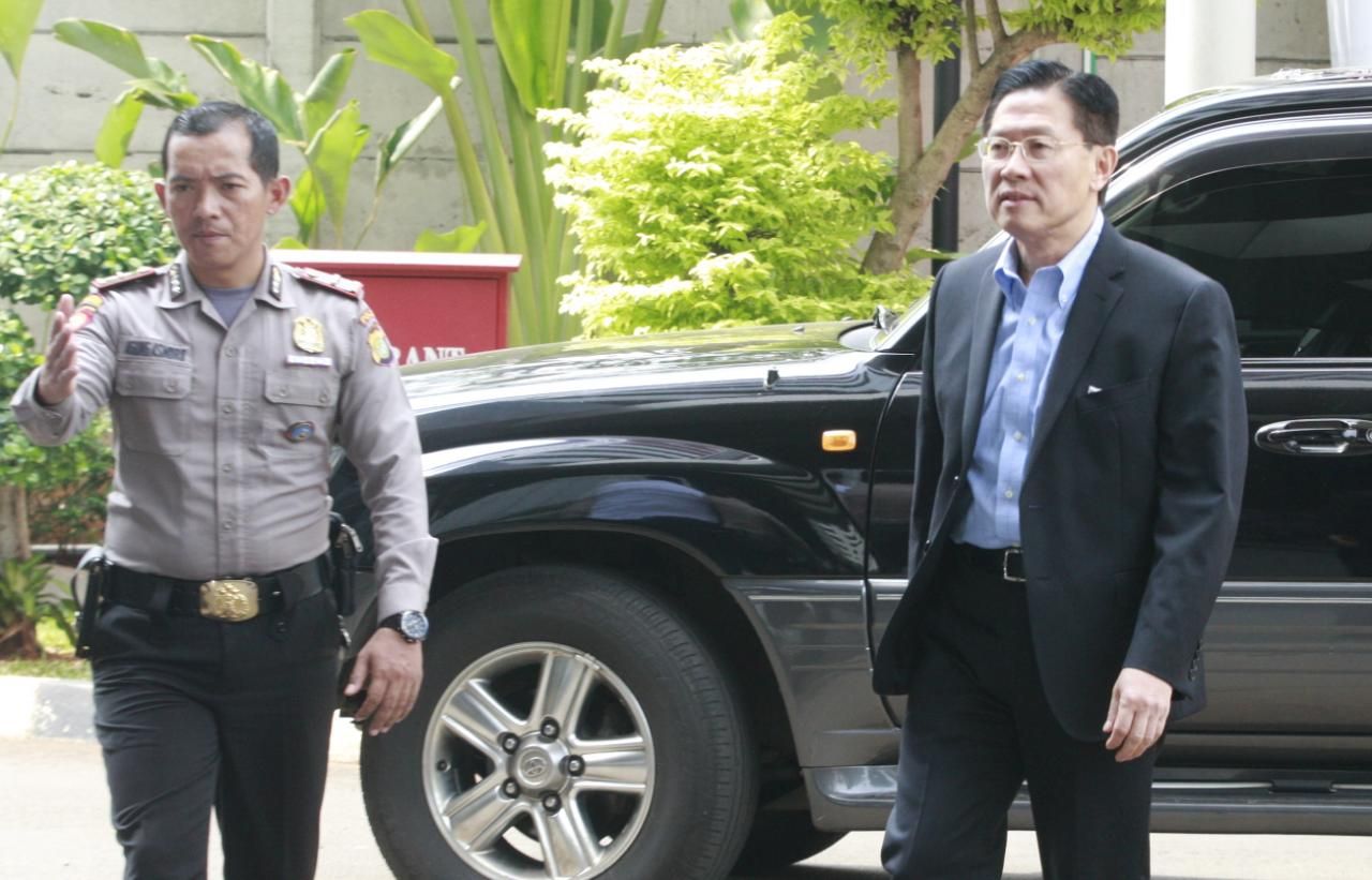 Bos Lippo Group James Riady saat datang ke KPK, Selasa (30/10) - Image