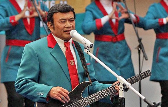 Raja dangdut, Rhoma Irama sebut musik dangdut semakin berkembang. Dia berharap wajah-wajah baru bisa membuat musik dangdut dikenal sampai ke mancanegara. - Image