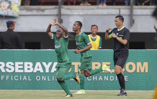 Persebaya akan menghadapi Barito Putera pada pekan ketiga Liga 1 2018 yang berarti bersua Jacksen F Tiago - Image