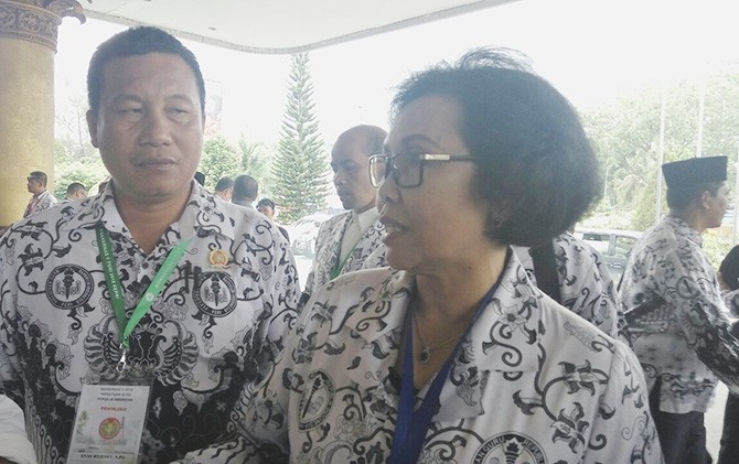 Ketua Umum PGRI Unifa Rosidi acara Konferensi Kerja Nasional PGRI ke-5 di Batam, Jumat (2/2). - Image