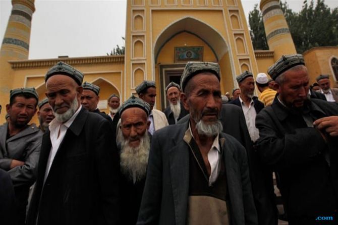 Komunitas Muslim Uighur di Tiongkok diduga mnenjadi korban kejahatan HAM. - Image