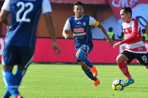 Pada pertemuan pertama musim ini, Arema kalah 2-3 dari Madura United. - Image