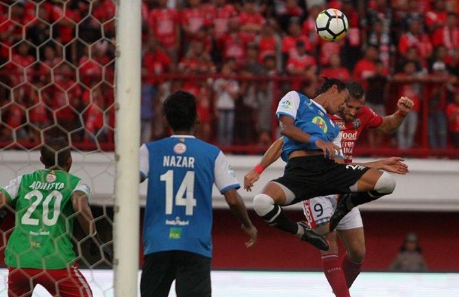 Bali United datang dengan membawa ambisi memutus catatan apik Barito di kandangnya. - Image