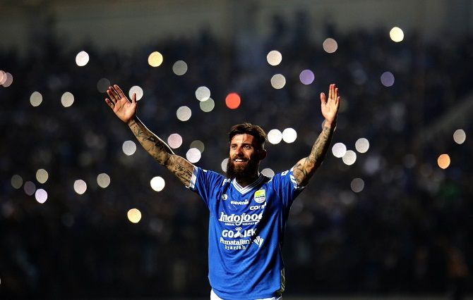 Bojan Malisic sudah bisa kembali memperkuat Persib setelah selesai menjalani skorsing Komdis PSSI. - Image