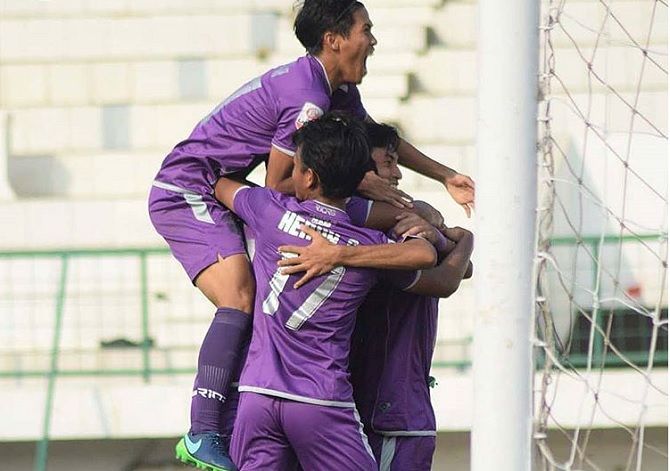 Persita buru kemenangan pertama di babak 8 besar ketika jamu Madura FC, Rabu (31/10) sore ini. - Image