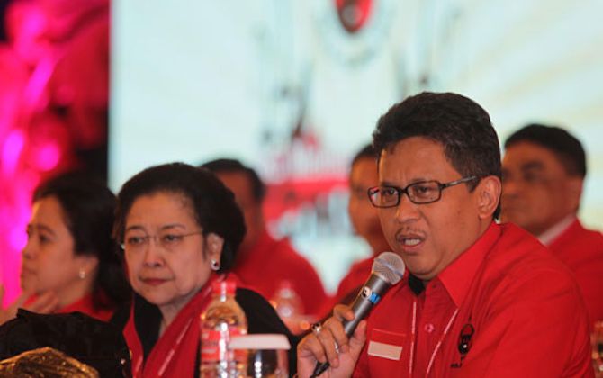 Sekjen DPP PDIP Hasto Kristiyanto mengungkapkan alasan mengapa PSI dan Perindo tak diundang ke Istana Bogor. - Image