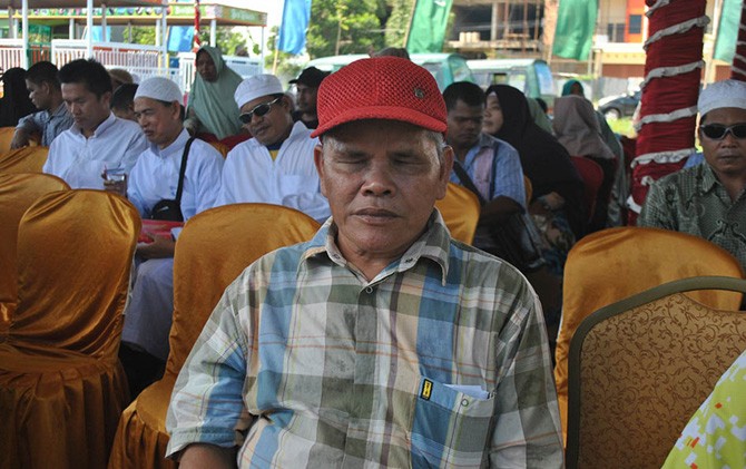 Khairani penyandang tuna netra yang menguliahkan anaknya - Image