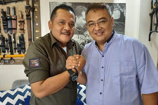 Agoes Soerjanto (kiri) akan lanjutkan kepemimpinan IB di Arema FC. - Image