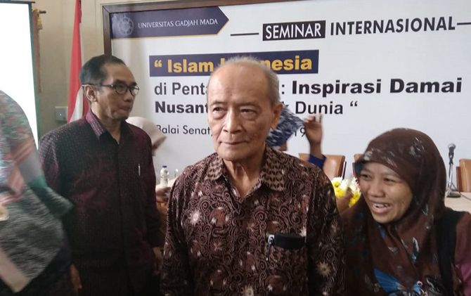 Buya Syafii Maarif saat menghadiri Seminar Internasional di Balai Senat UGM, Jumat (25/1). - Image