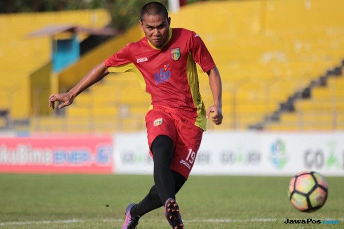 Aldino kecewa gagal persembahkan kemenangan bagi Mitra Kukar. - Image