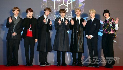 BTS saat menghadiri MGA 2018 - Image