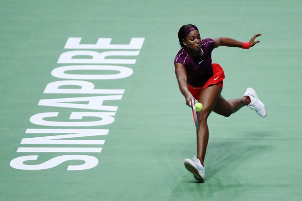 Aksi Sloane Stephens saat menghadapi Kiki Bertens di Singapore Indoor Stadium, Rabu (24/10) - Image