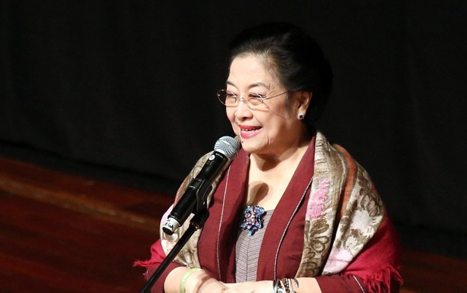 Ketua Umum PDI Perjuangan, Megawati Soekarnoputri meminta seluruh kadernya tetap tenang, menyikapi pemberitaan soal jabatan dirinya sebagai dewan pengarah BPIP - Image
