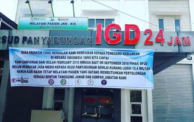 Spanduk yang terpasang di RSUD Panyabungan. - Image