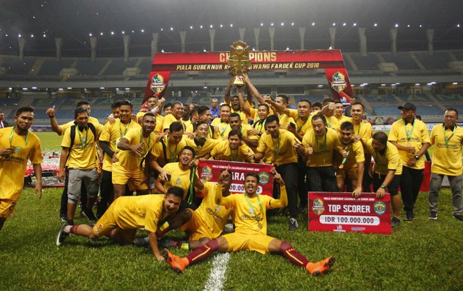 Sriwijaya FC juara Piala Gubernur Kaltim 2018 usai mengalahkan Arema FC dengan skor 3-2 di partai final, Minggu (4/3) malam WIB - Image