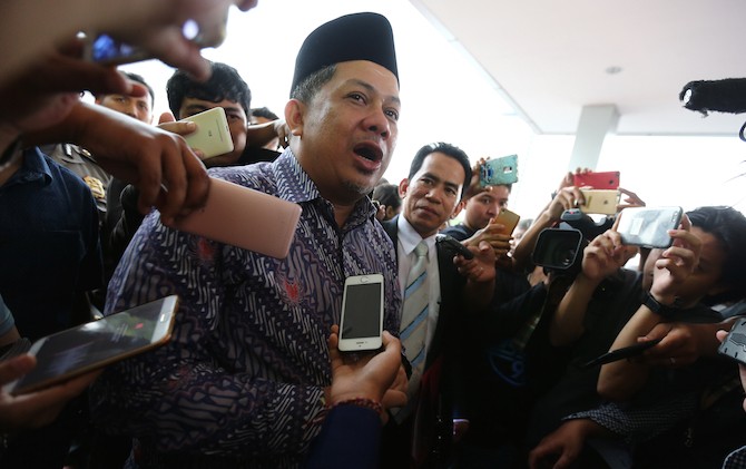 Wakil Ketua DPR Fahri Hamzah menilai ada yang tidak tuntas dengan pemahaman budaya dan agama bu Sukmwati. - Image