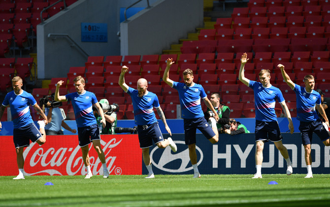 Timnas Islandia juga mendapat dukungan dari penduduk Polandia - Image