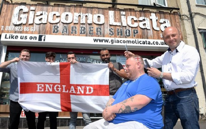 Giacomo, pemilik barbershop di Bristol yang tawarkan hadiah bagi penebak tepat tiga laga Timnas Inggris. - Image