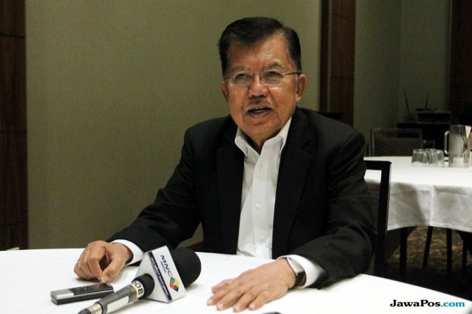 Wapres Jusuf Kalla saat diwawancarai awak media beberapa waktu lalu - Image