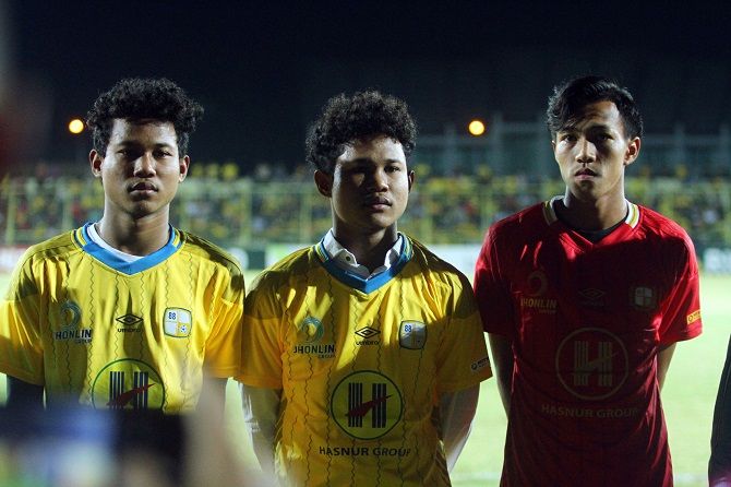 Bagas dan Bagus termasuk rombongan pemain U-16 yang akan berlatih selama 6 bulan di Inggris. - Image