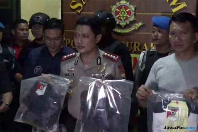 TERSANGKA: Kapolresta Solo, Kombespol Ribut Hari Wibowo saat gelar kasus di Mapolresta Solo - Image