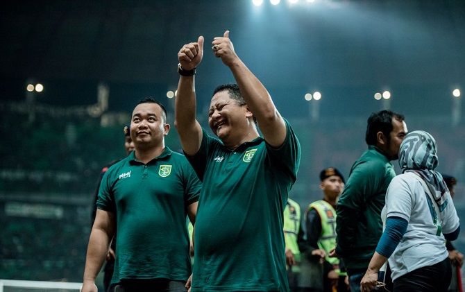 Panpel Persebaya masih tahan kuota tiket tim tamu sambil menunggu rekomendasi pihak keamanan. - Image