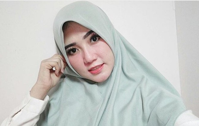 Menggunggah foto memakai hijab, Via Vallen dipuji cantik dan dapatkan ratusan ribu like. - Image