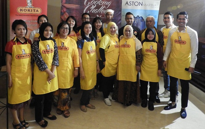 Para ibu rumah tangga antusias lomba memasak menu tempe di Hotel Aston Marina Ancol, Jakarta Utara. - Image