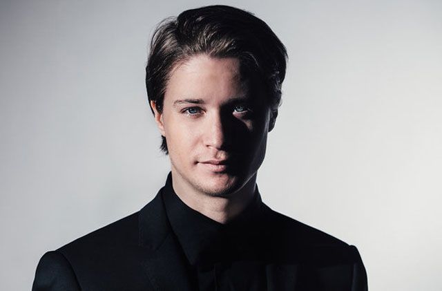Kygo akan menghibur penggemarnya di Indonesia. DJ asal Norwegia ini akan tampil di Hall C3 JIExpo, pada 2 November 2018. - Image