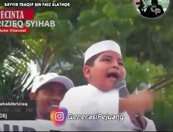 Seorang anak berorasi terkait Pemilihan Presiden 2019 diduga saat Aksi Bela Kalimat Tauhid 211. - Image