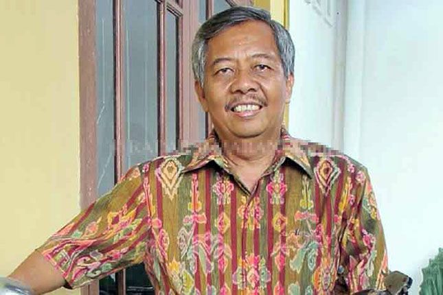 Guru Besar Manajemen Lingkungan Universitas Diponegoro Semarang Prof Sudharto P. Hadi saat dijumpai di kampusnya, Jumat (1/2). - Image