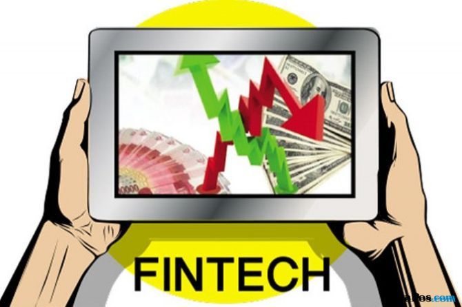 Ilustrasi lembaga keuangan berbasis teknologi (Fintech) kini banyak jadi alternatif pembiayaan masyarakat - Image