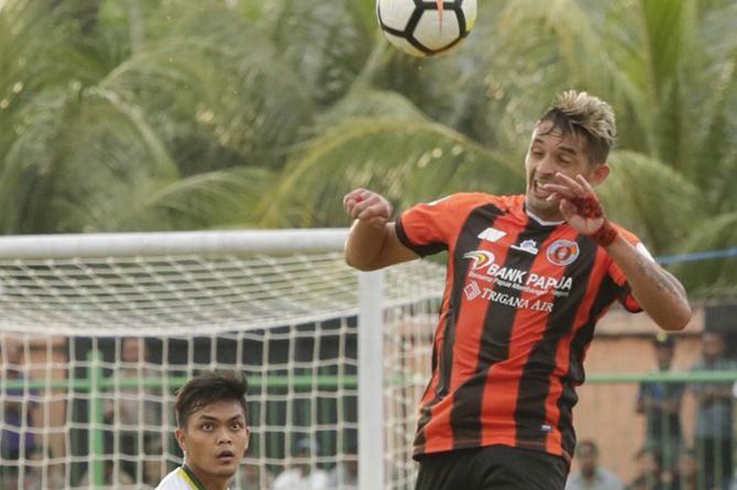 Silvio Escobar jadi rekrutan teranyar Persija Jakarta. - Image